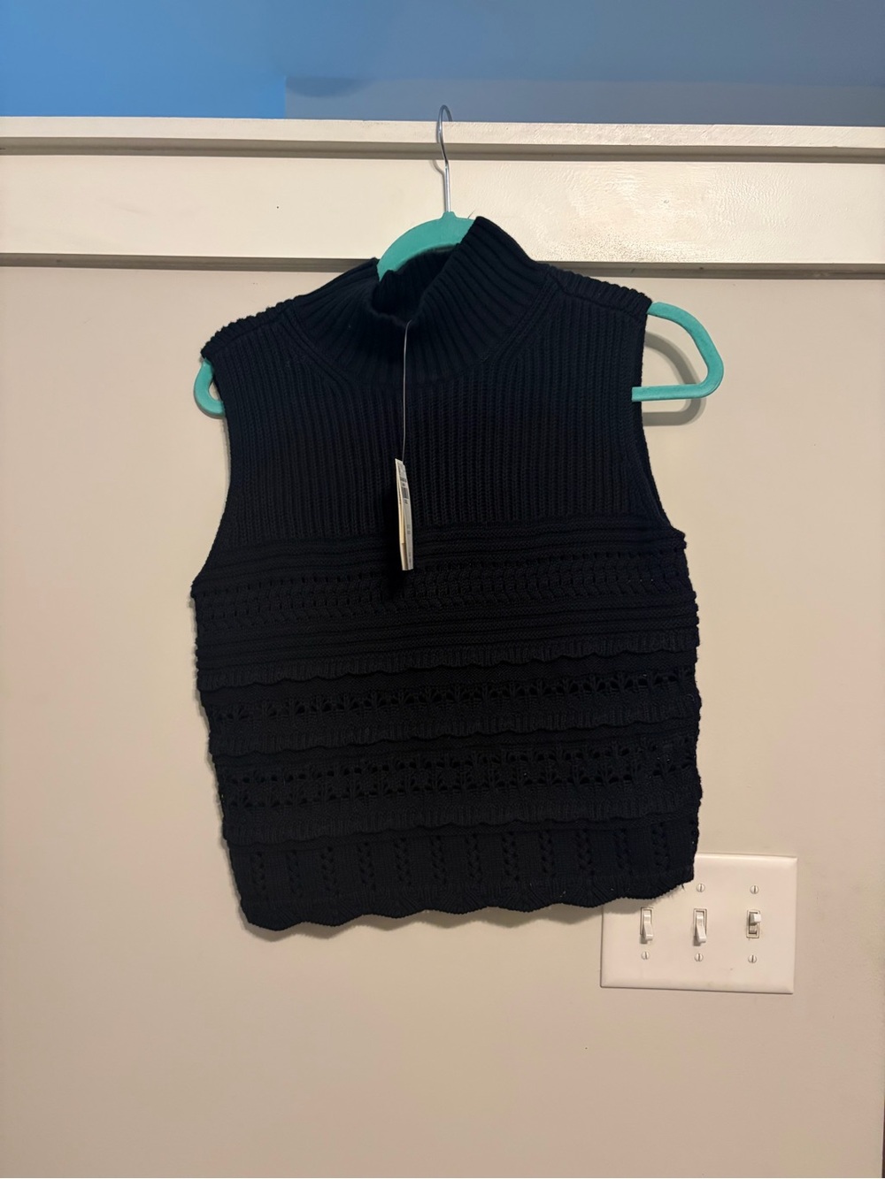 Abercrombie & Fitch Black Sleeveless Mock Neck Knit Tank